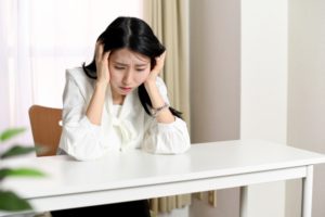 【愛知県春日井市の探偵の盗聴器発見調査】恐怖！　自宅に盗聴器を仕掛け妻の様子を把握する夫