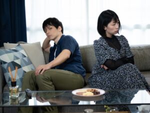 【福岡県春日市の探偵の不倫・浮気調査】いい加減にしろ！　離婚したのに家から出ていかない不倫妻