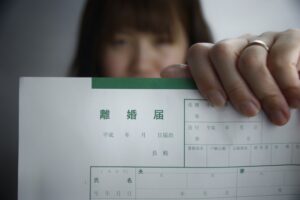 【神奈川県厚木市の探偵の不倫・浮気調査】別れてよかった！　不倫の証拠を見せられても自己正当化を図る夫