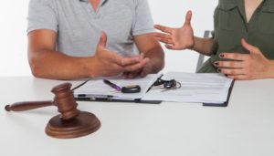 不倫が原因で離婚すると、子供の親権獲得に影響するの？