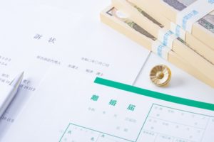 離婚時の慰謝料をもらえるのは女性とは限らない！　「伝説の92」から正しい知識を学ぼう