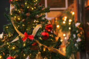 クリスマスは不倫・浮気が多発！　パートナーの行動に目を配りましょう