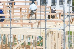 【静岡・不正工事張り紙事件】悪いのはどっち？　ご近所トラブルに起因する嫌がらせに注意！