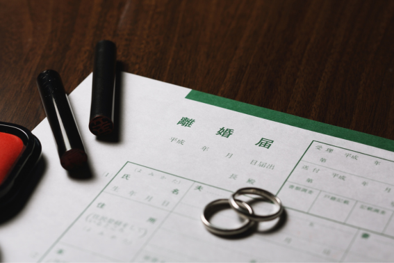 職場での浮気がバレた際のリスク