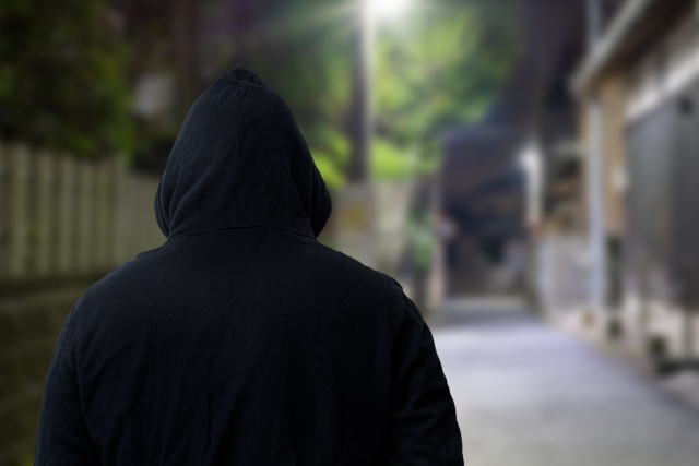 自宅に盗聴器を仕掛ける犯人像とは？