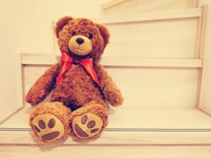 【水戸・ストーカー殺人事件】紛失防止タグを使った居場所特定に注意！　早めの対策が重要です